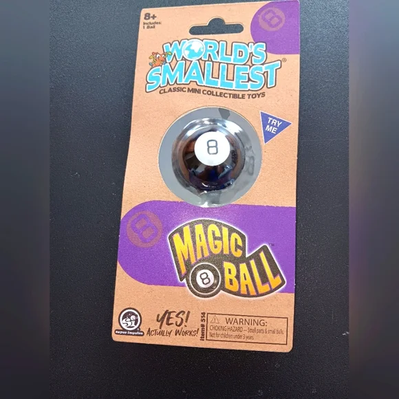 World's Smallest Magic 8 Ball - Picture 1 of 2